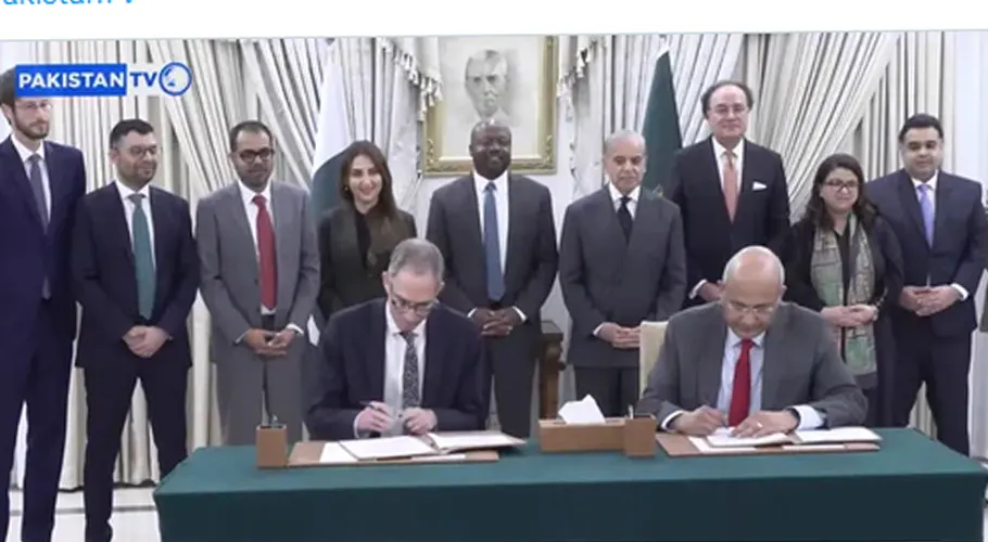 Pakistani students get free access to Google AI tools under new MOU